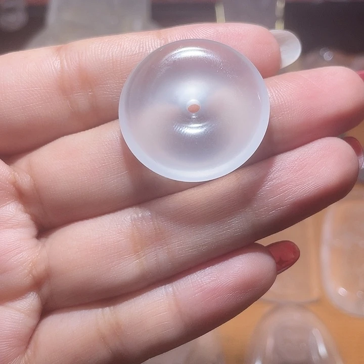 颈饰未镶嵌石英质玉