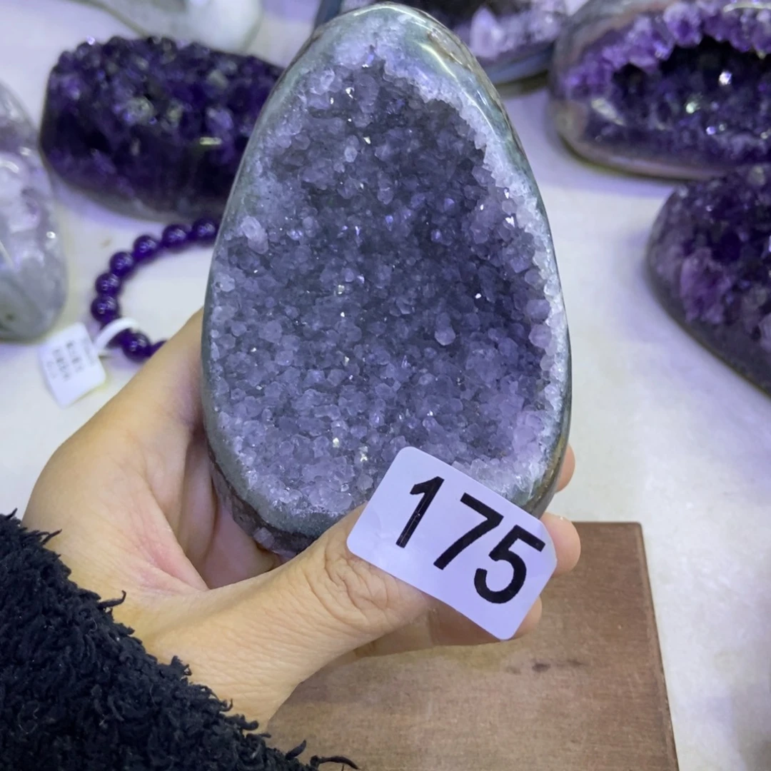 未镶嵌紫晶大型摆件（非配饰）