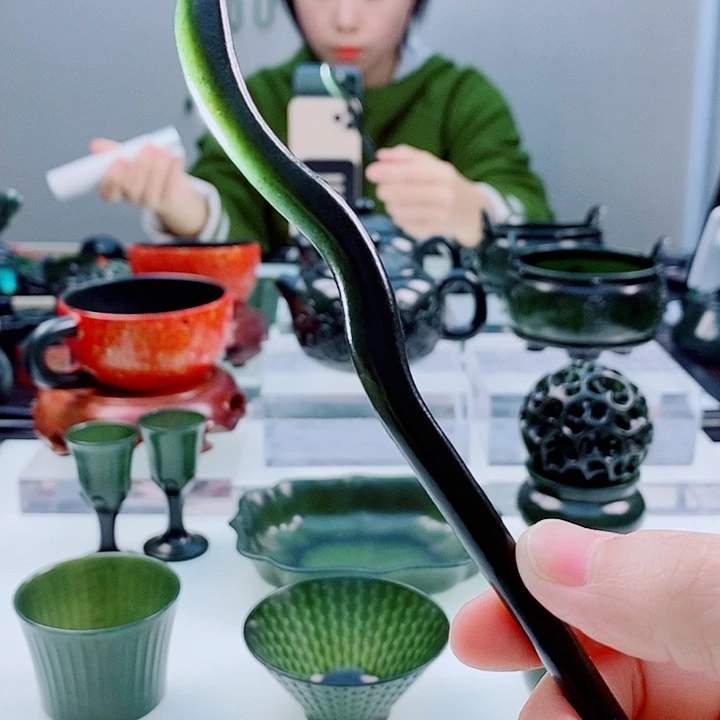 和田玉（青玉）未镶嵌把件微瑕