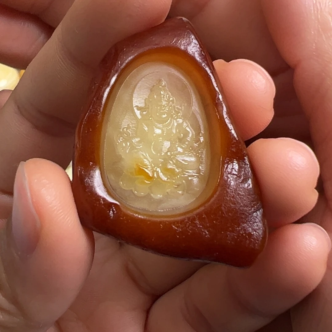 蜜蜡未镶嵌裸石微瑕