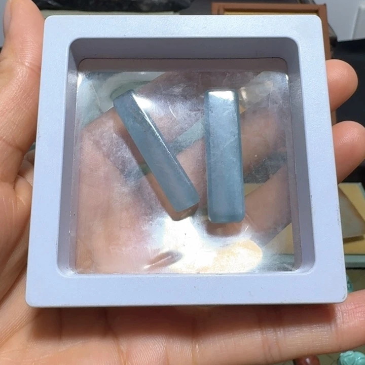 钱***哥颈饰未镶嵌和田玉