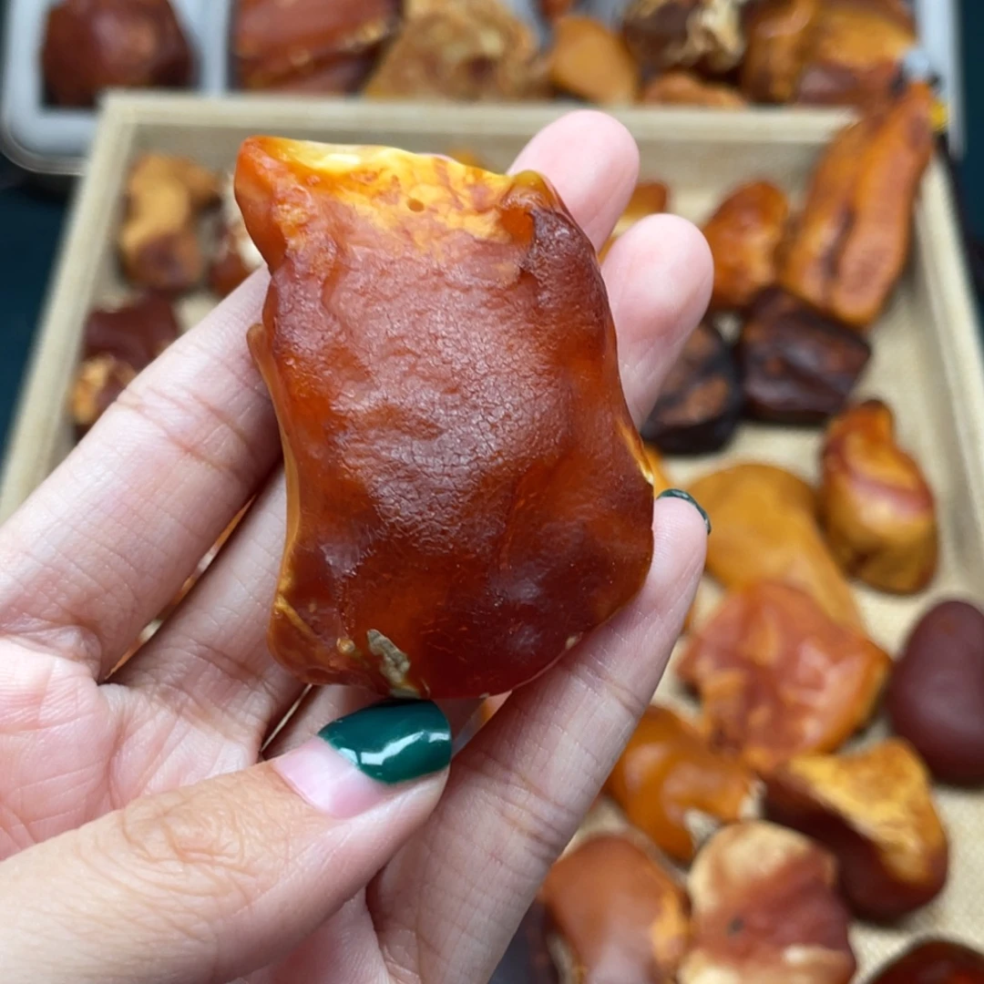 琥珀未镶嵌珠宝奇石