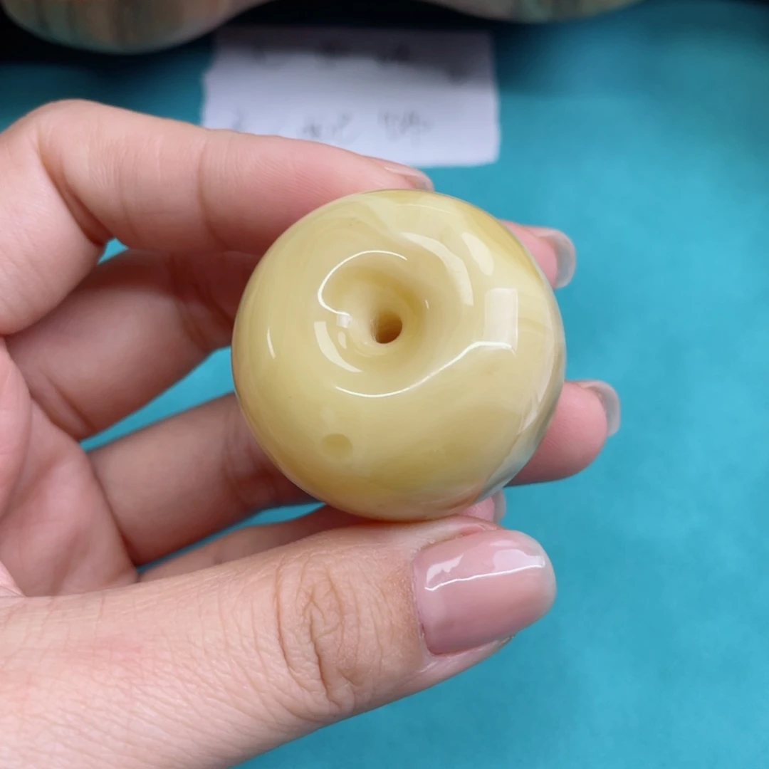 蜜蜡裸石未镶嵌?****蜜蜡52