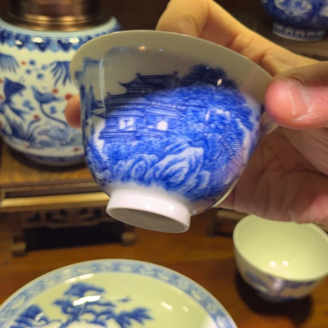 青花山水盖碗一只