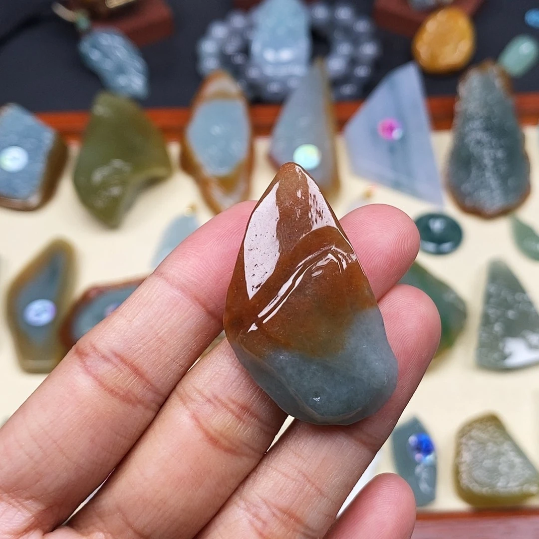 颈饰未镶嵌翡翠翡翠