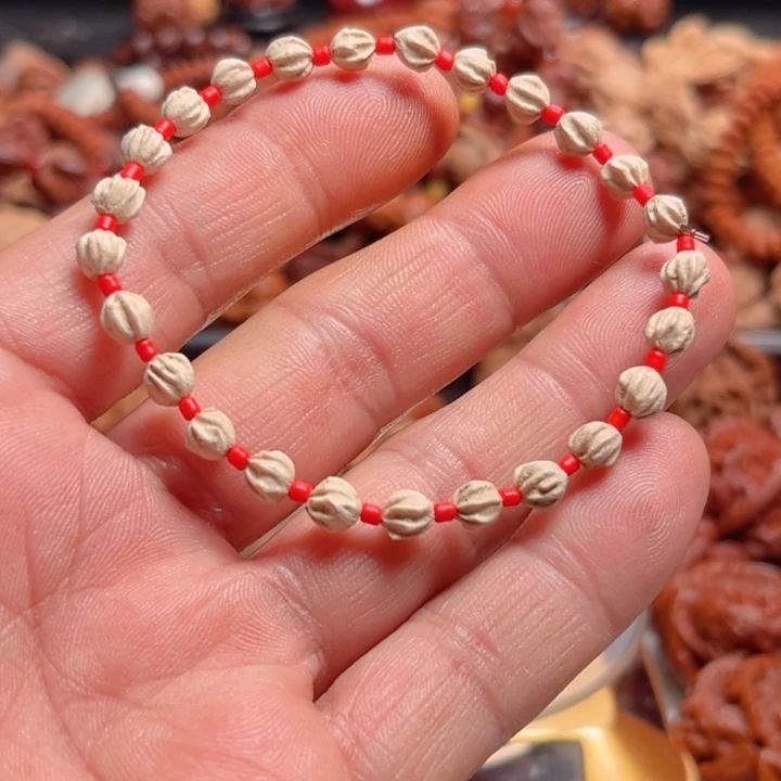 把件文玩核桃野生龙脊八棱小核桃手串