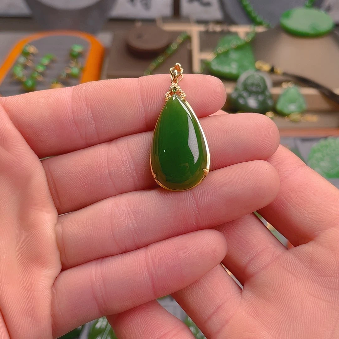 和田玉（碧玉）吊坠(不含链)18K金镶嵌2580