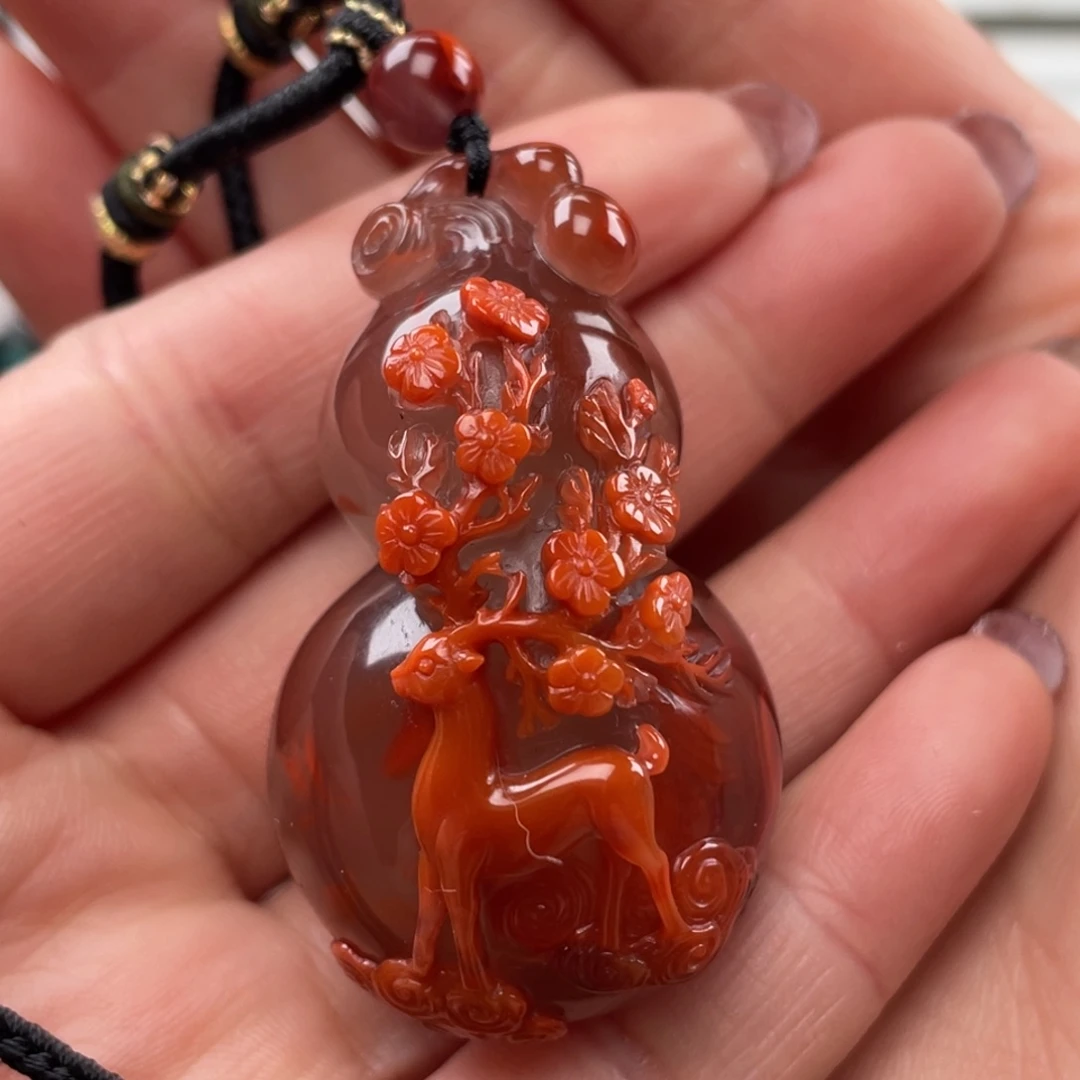 南红玛瑙吊坠未镶嵌