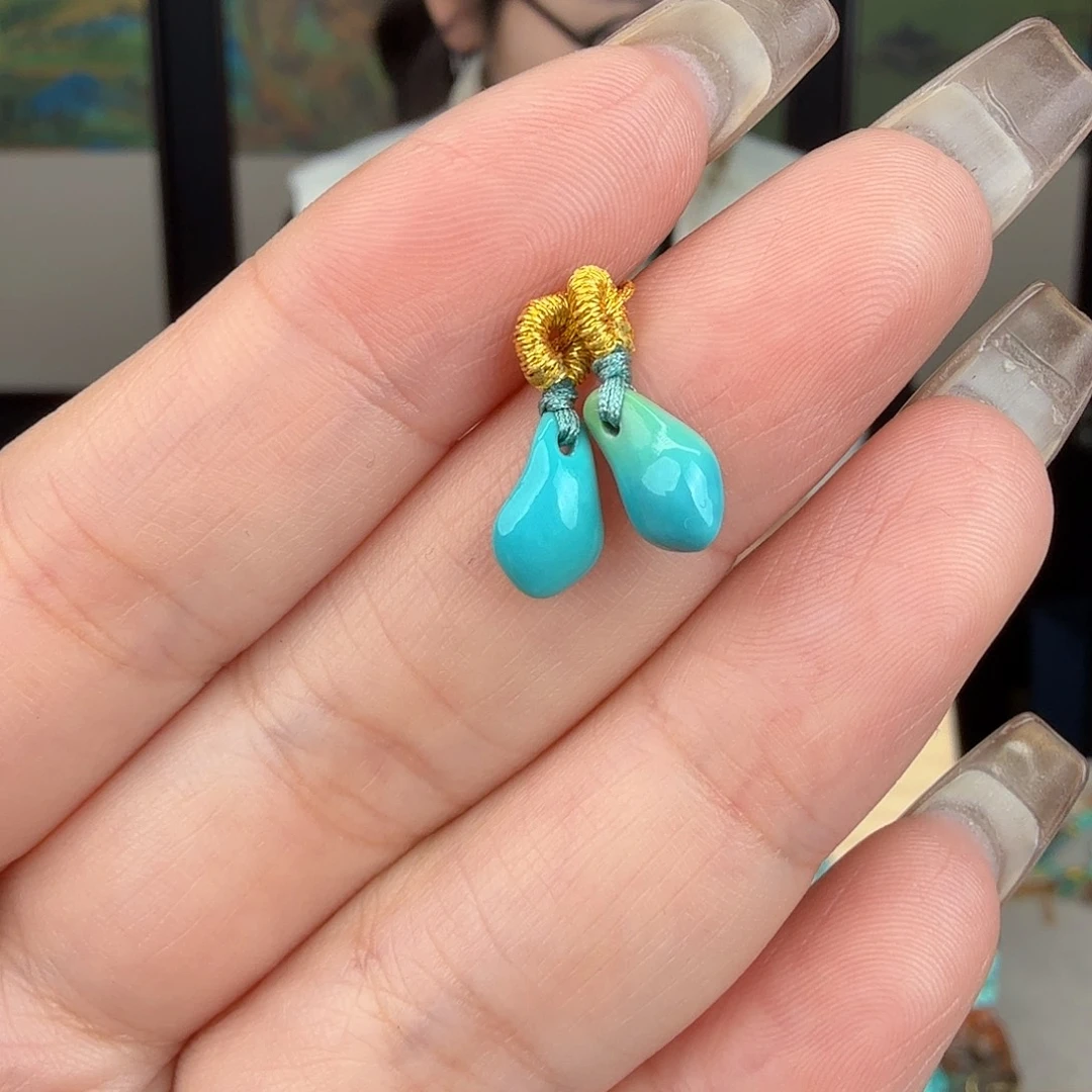 绿松石未镶嵌珠宝奇石