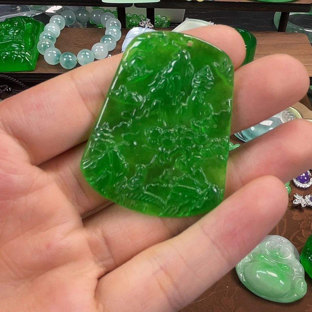 翡翠未镶嵌颈饰吊坠