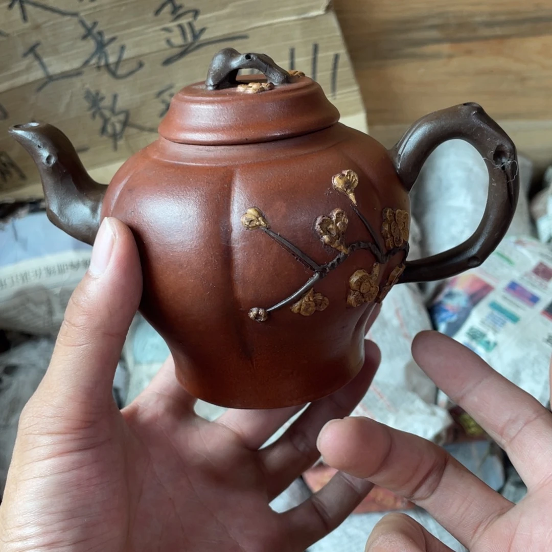 茶壶紫砂老厂紫砂壶一件。