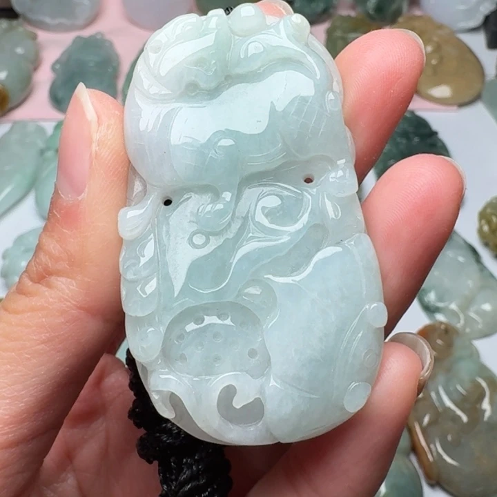 翡翠未镶嵌颈饰吊坠