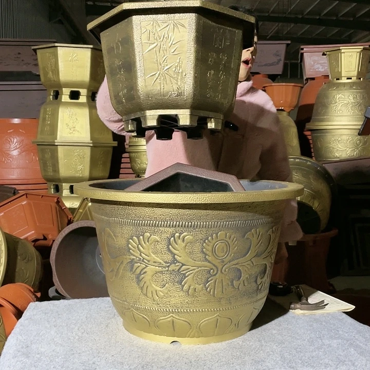 八角古铜四零六个