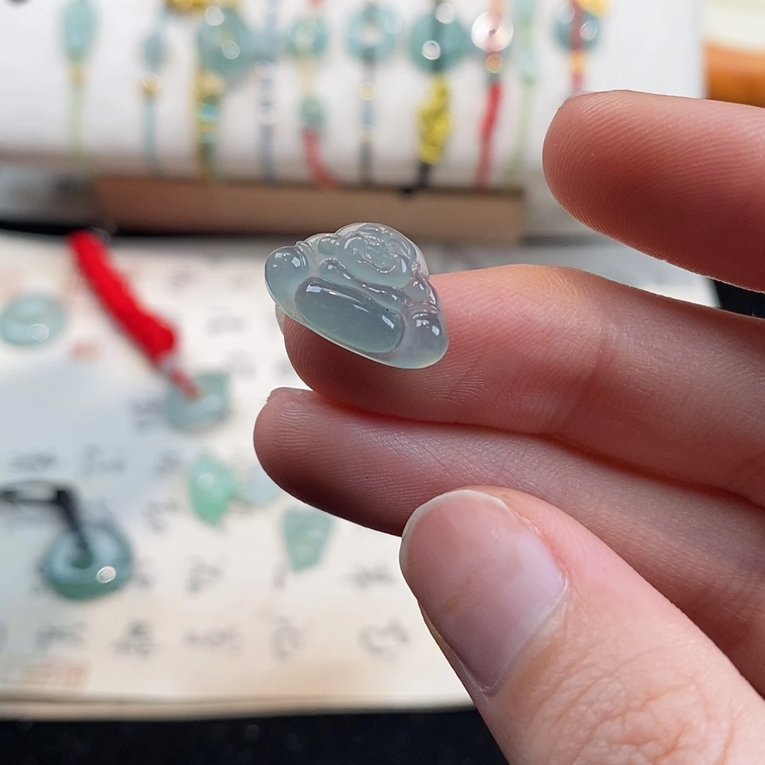 翡翠颈饰未镶嵌?***呀天然翡翠