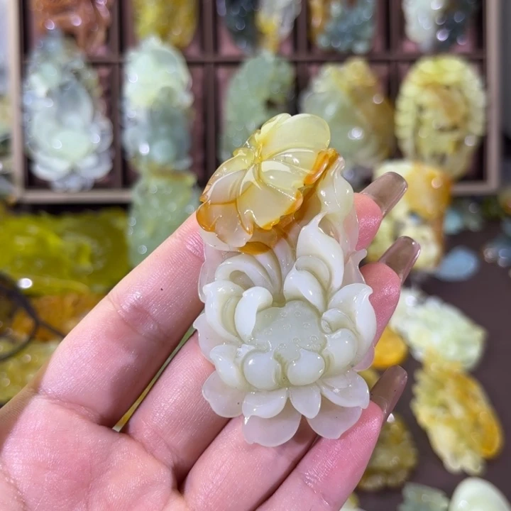 未镶嵌蛇纹石玉颈饰