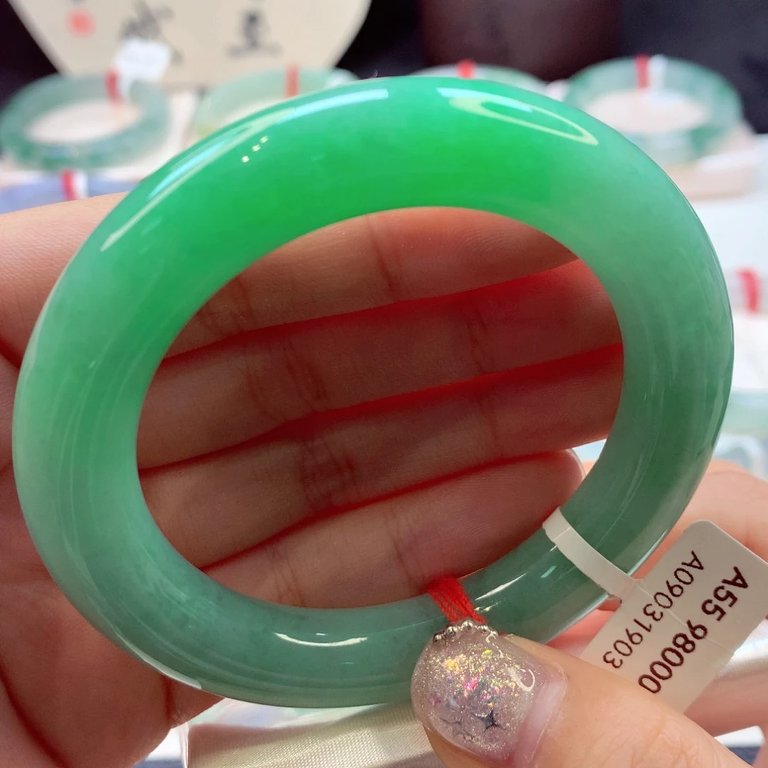 翡翠手镯未镶嵌我**星分单77