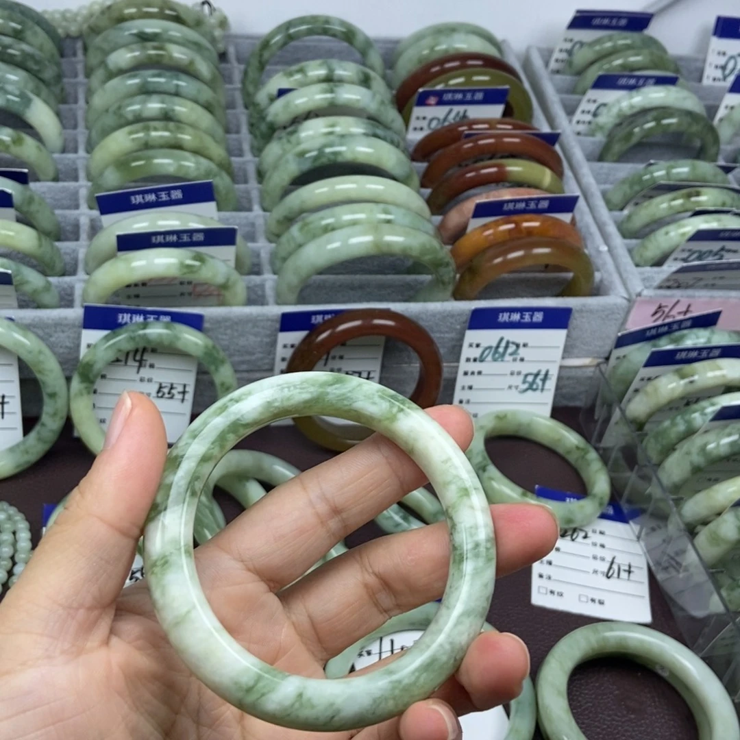 像***人未镶嵌蛇纹石玉手镯