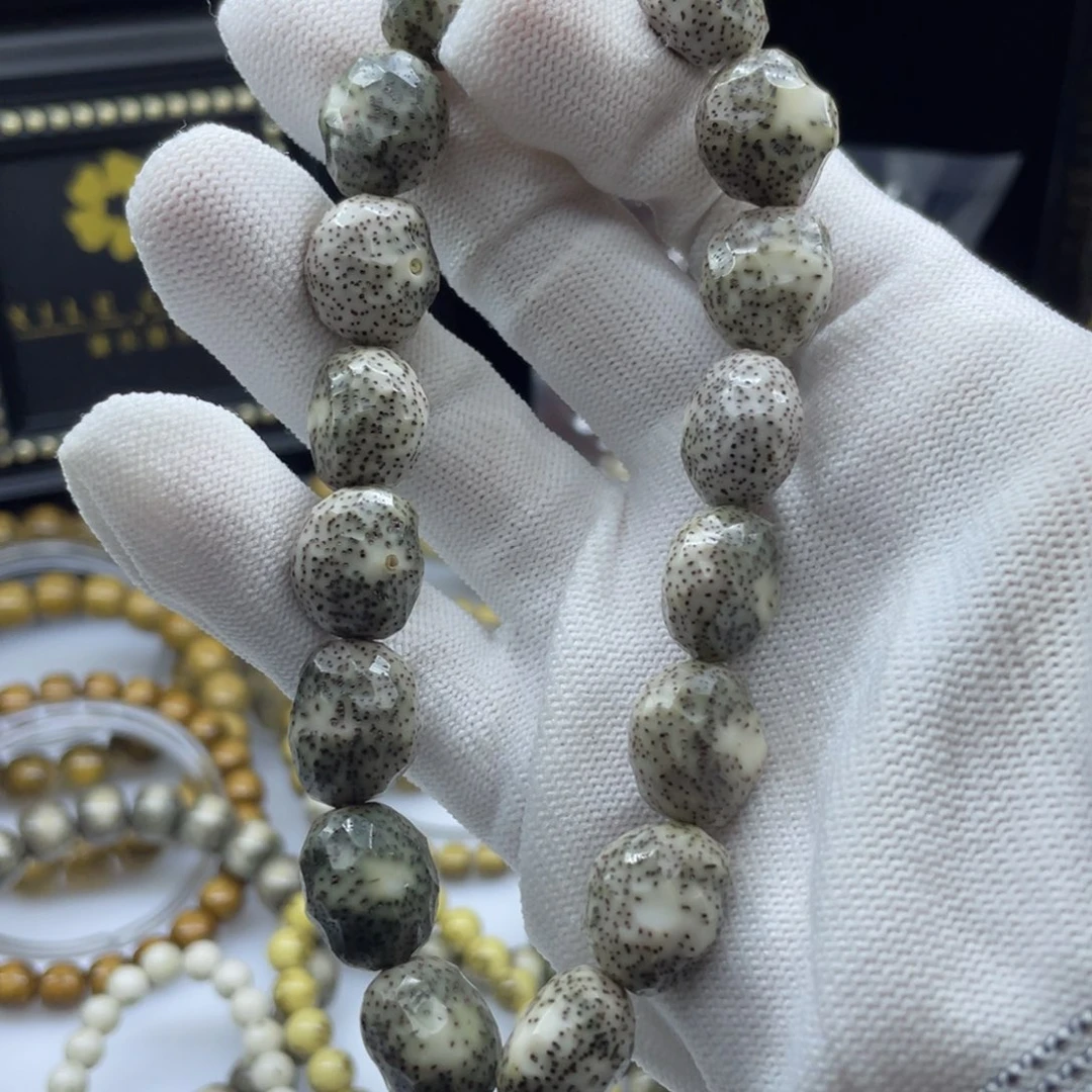 星月菩提吊坠08        15✖️13随型手持