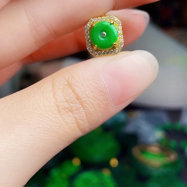 翡翠银S925镶嵌颈饰多样性