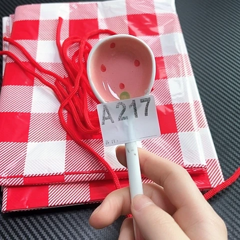 摆件发一包…………………………………………………………