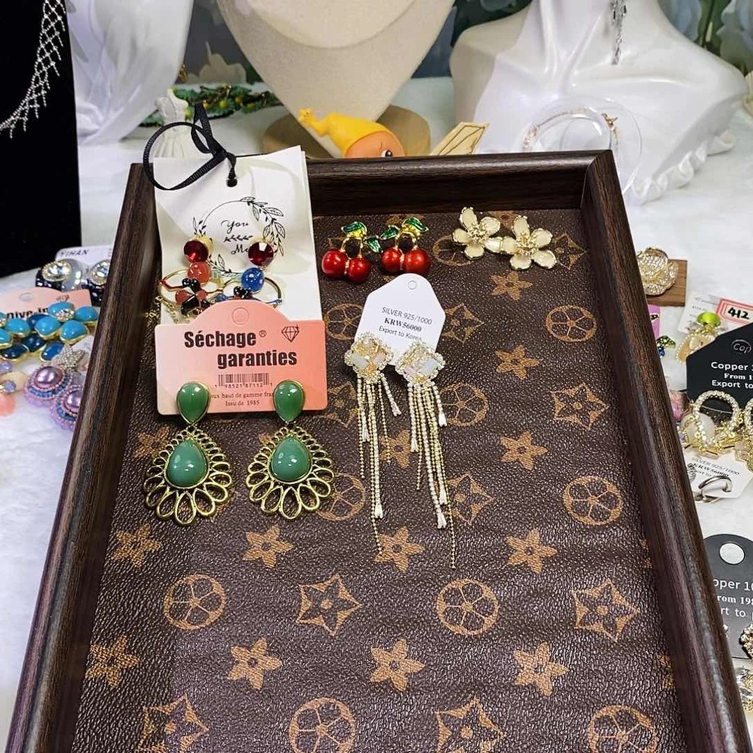 锆石纯铜合金耳钉