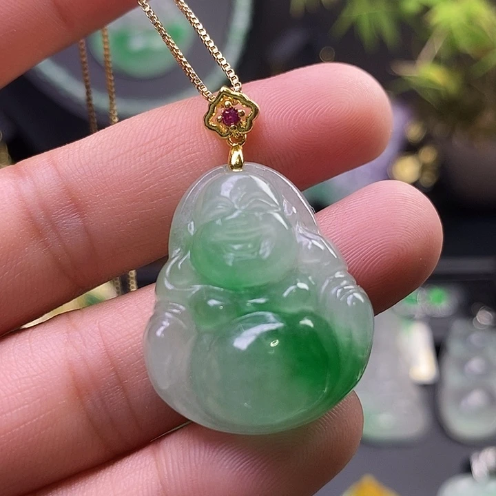 翡翠未镶嵌吊坠(赠链)