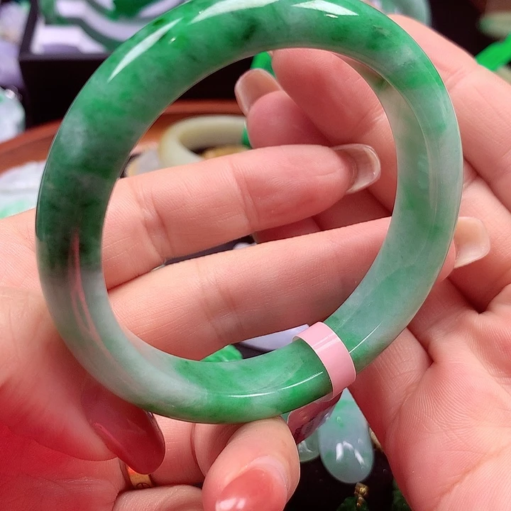 未镶嵌手镯翡翠翡翠