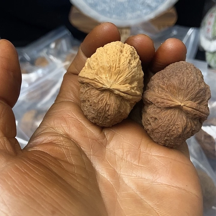 把件文玩核桃云南铁核桃基地43