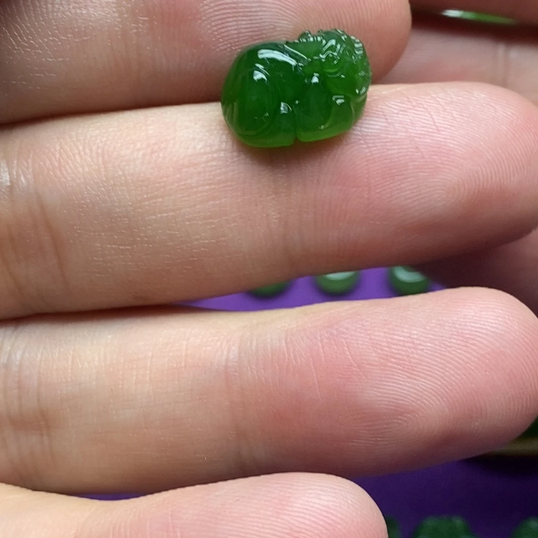 阿***巴和田玉（碧玉）未镶嵌吊坠(不含链)