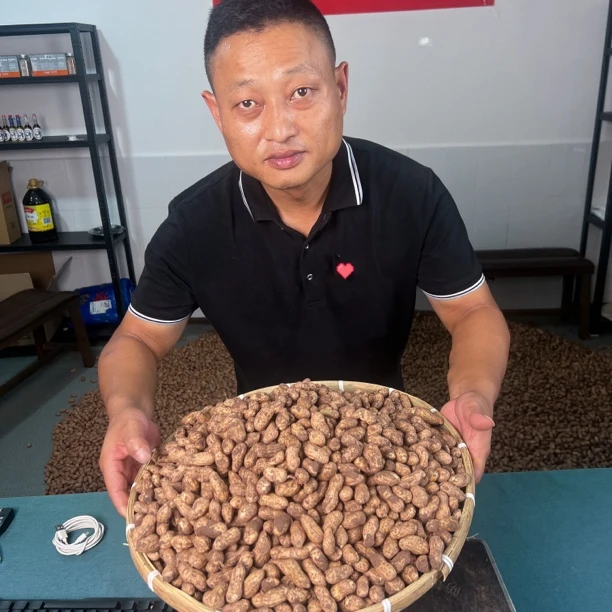 【书记带货】新鲜泥巴花生粉皮花生产地直发脆甜多汁奶香味花生