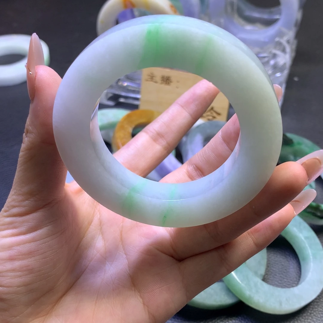 未镶嵌翡翠定制翡翠天****）