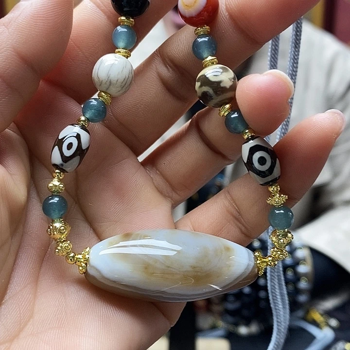 玛瑙/玉髓合金颈饰