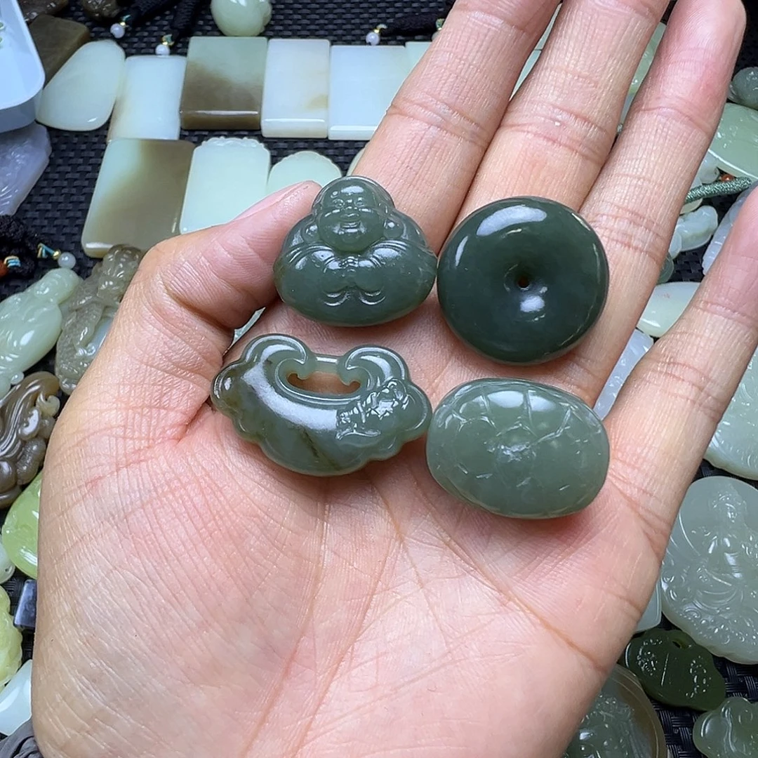 和田玉未镶嵌颈饰微瑕漏，买断不退不换