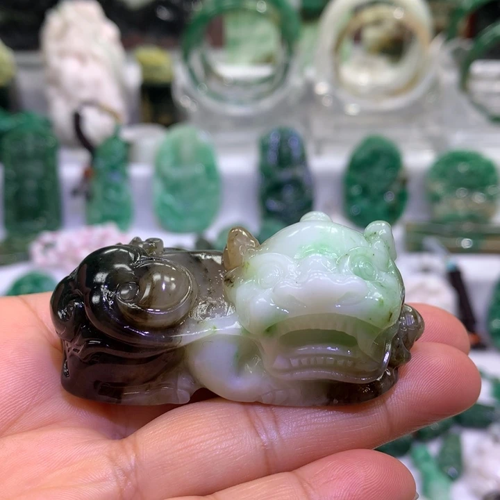 三***山独山玉未镶嵌貔貅手把件