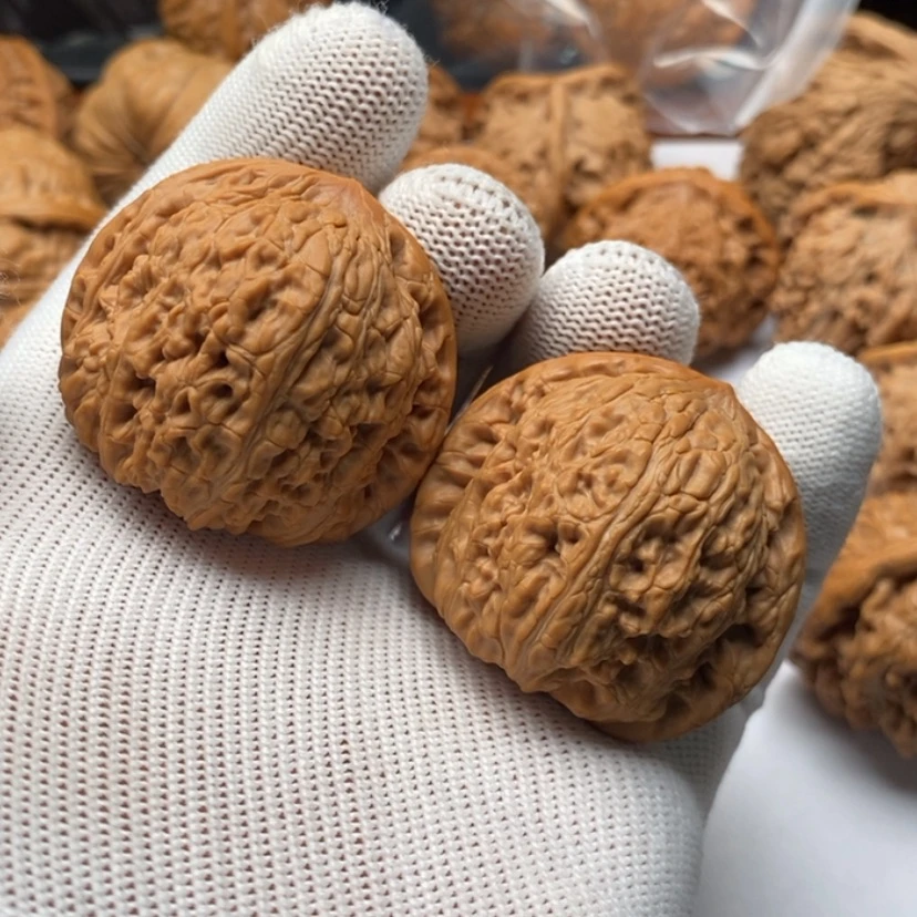 【闪购商品】文玩核桃把件斑****9绣球