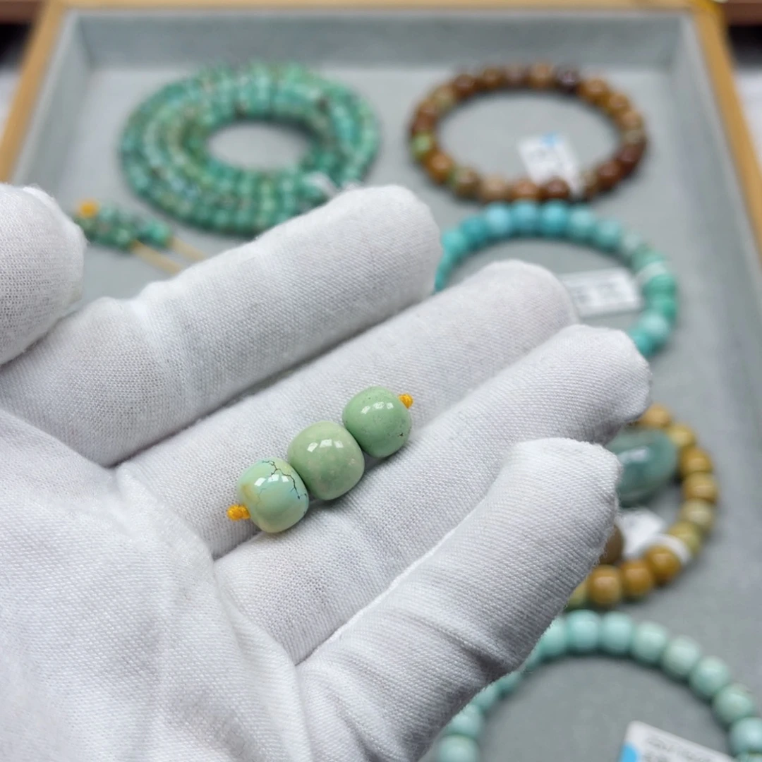 绿松石未镶嵌挂件