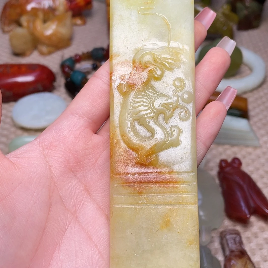 蛇纹石玉未镶嵌如图