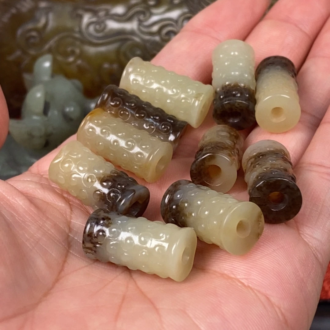 王***来非常精美得脖挂件