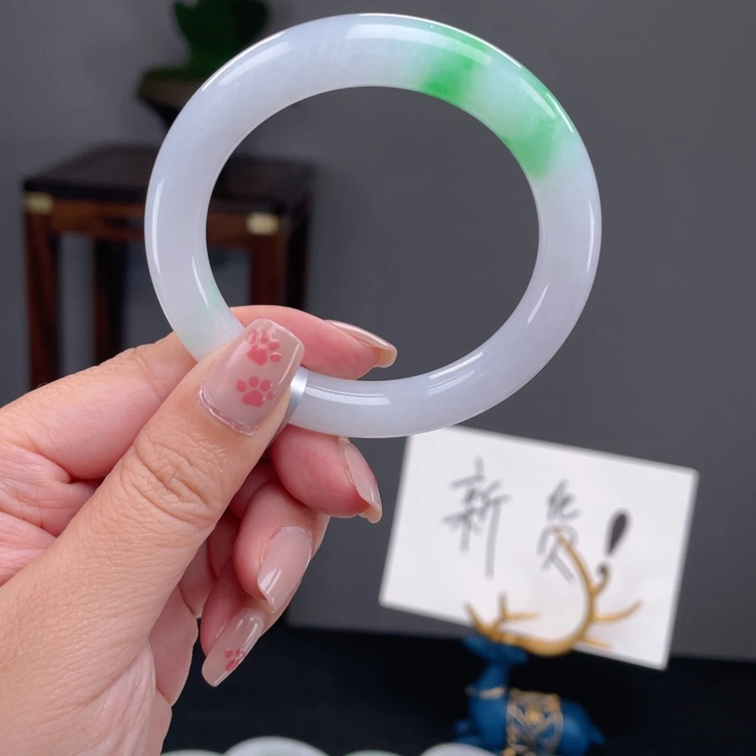 未镶嵌手镯翡翠52