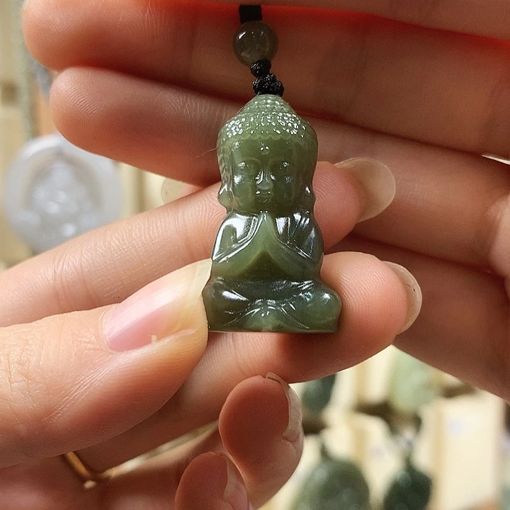 未镶嵌手链和田玉小**?