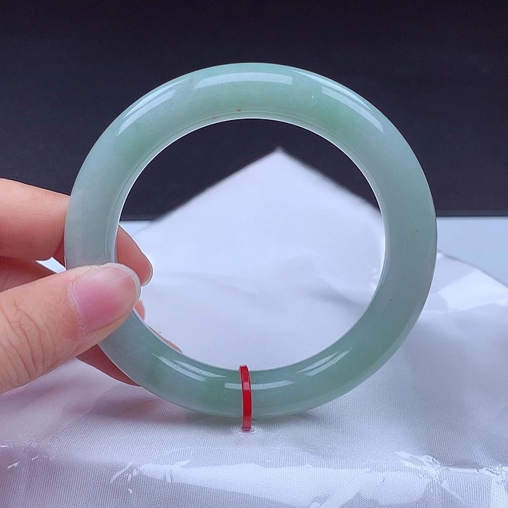 翡翠手镯未镶嵌手镯001535