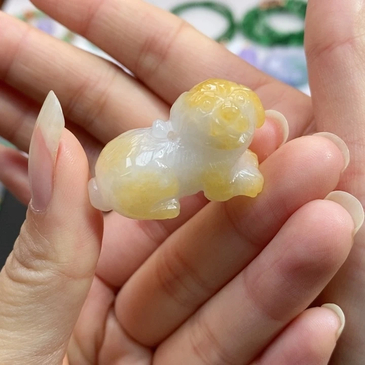 颈饰未镶嵌翡翠吊坠