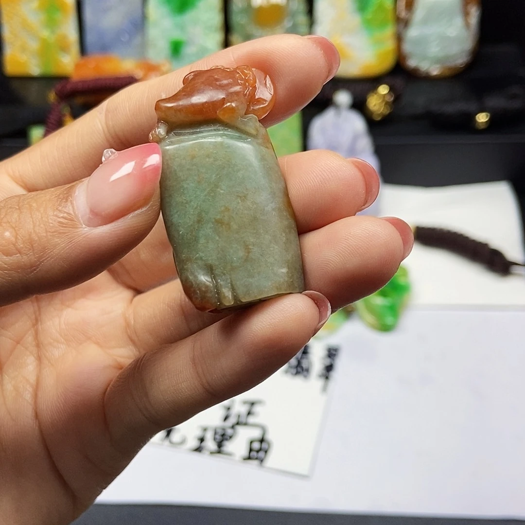 翡翠未镶嵌颈饰天然翡翠A货