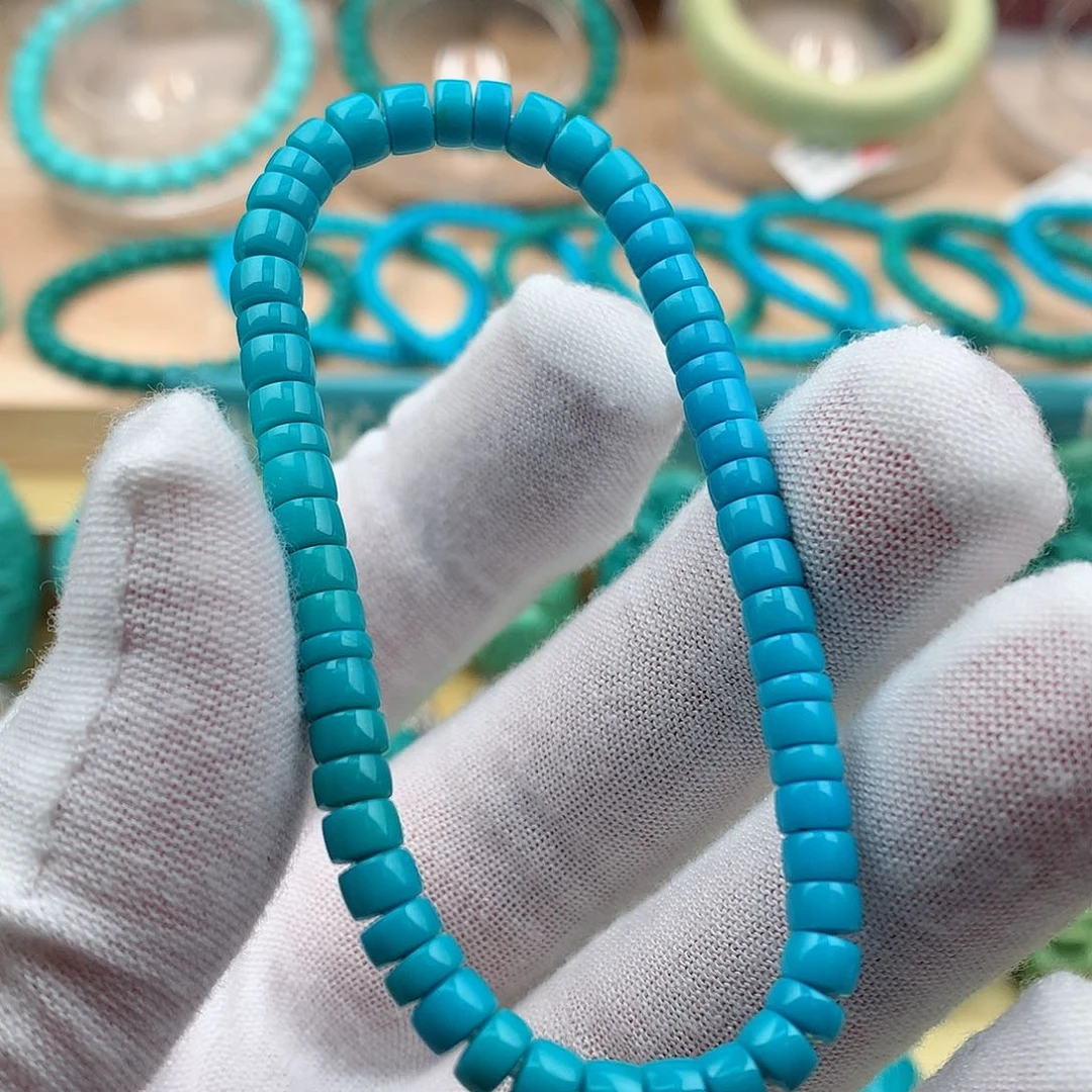 绿松石颈饰未镶嵌