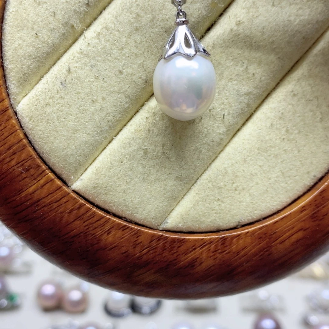 银S925镶嵌耳饰淡水珍珠