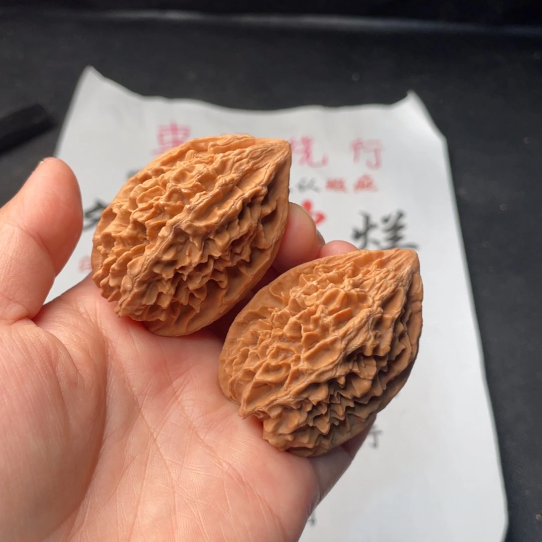 文玩核桃把件198。38鼠有磕碰