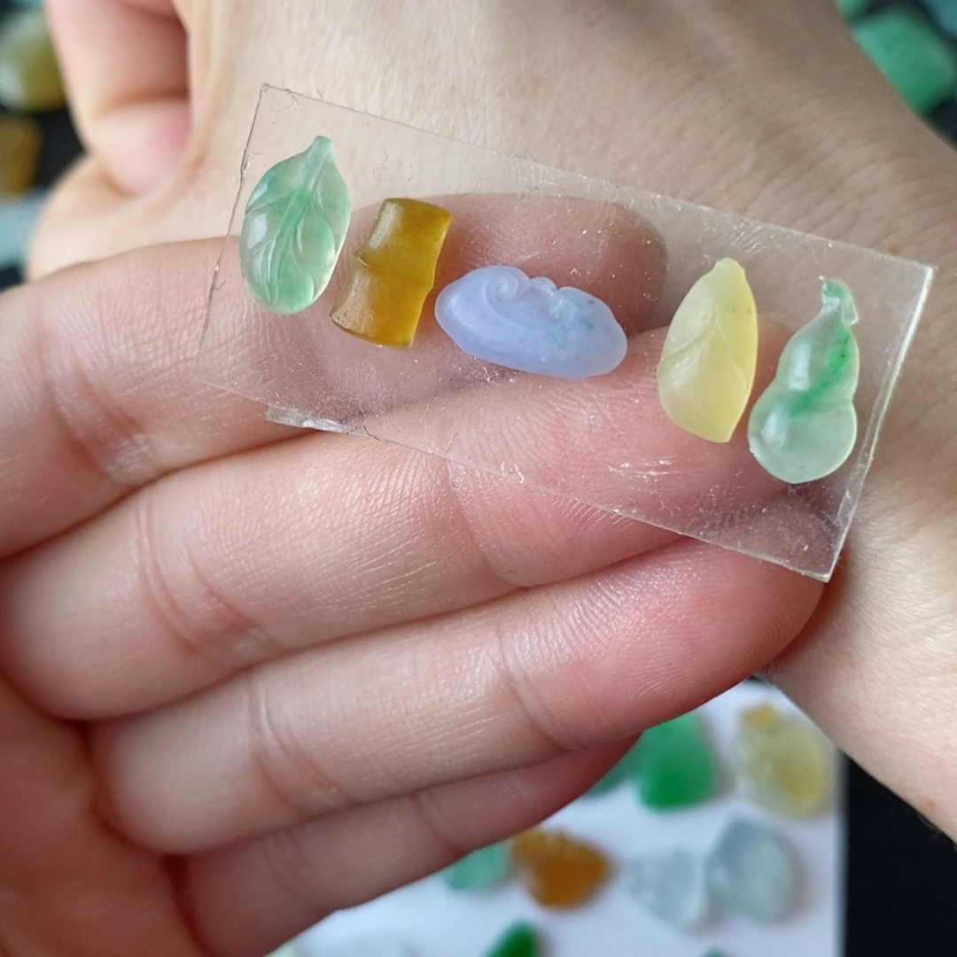 定制翡翠未镶嵌一套