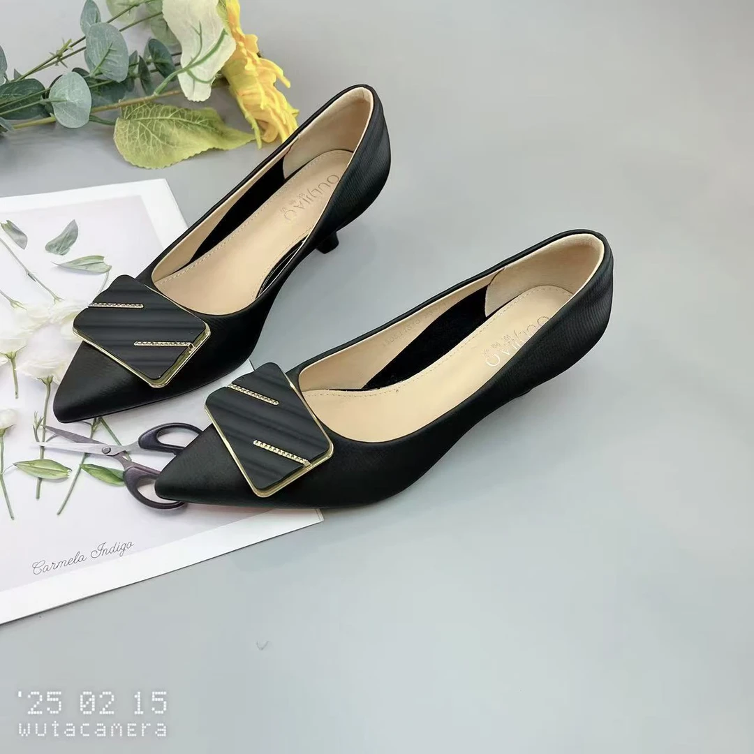 11810 新款法式小跟气质细跟尖头百搭单鞋