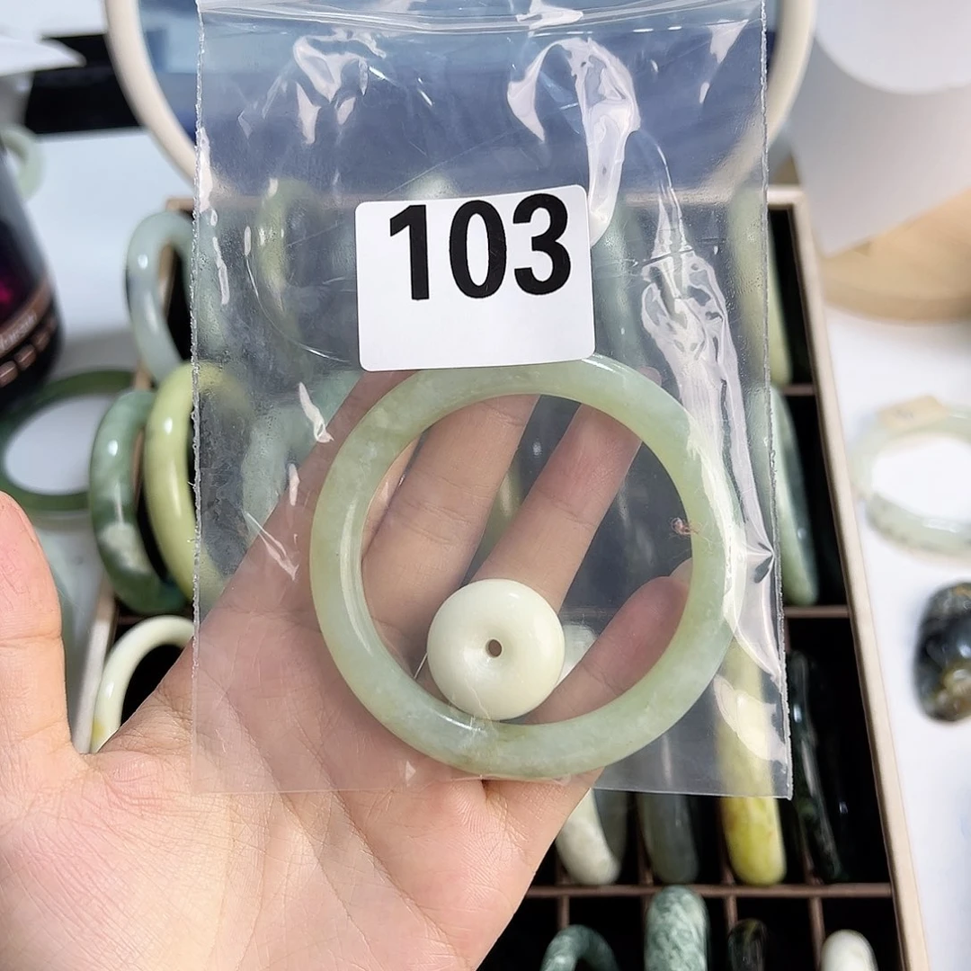 蛇纹石玉未镶嵌手镯玉*玊