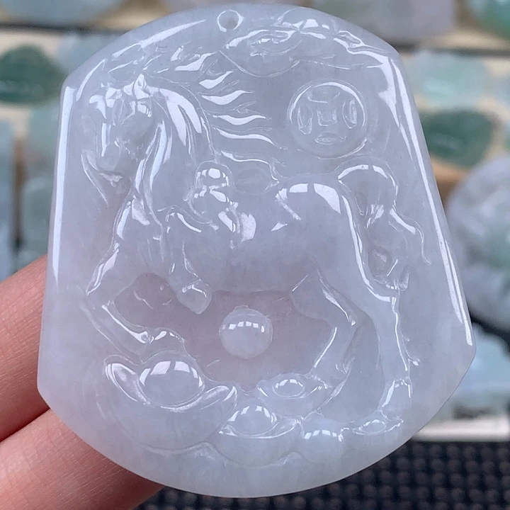 颈饰未镶嵌翡翠马牌吊坠